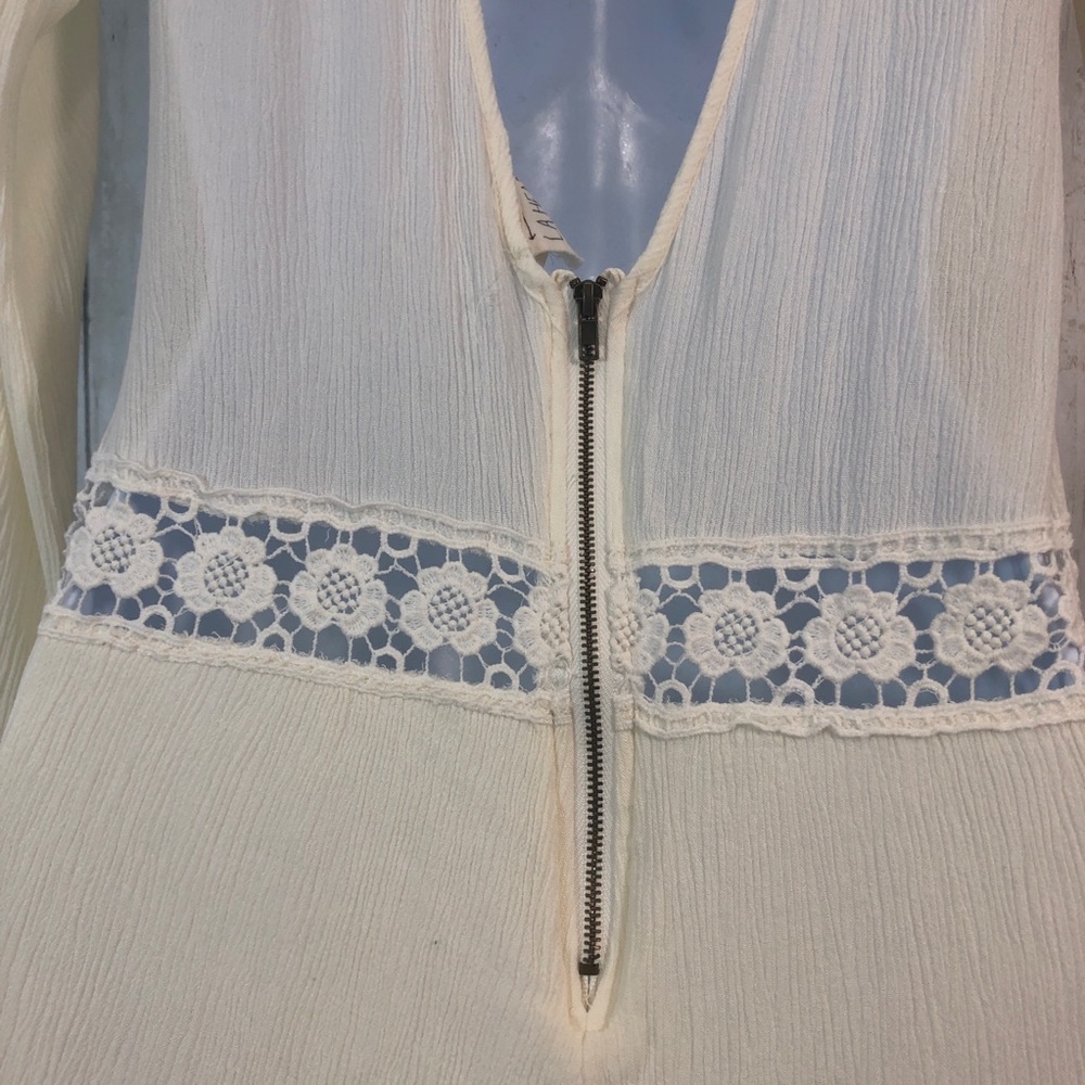 LA Hearts Ivory Crocheted Waist Open Back Romper Medium FINAL MARKDOWN! - Picture 4 of 14